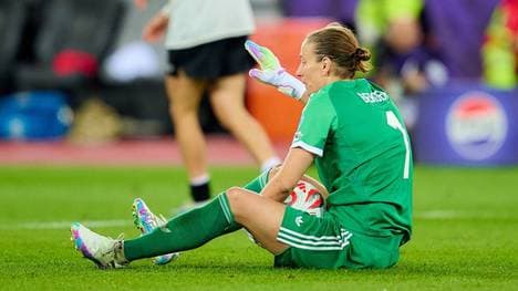 Ann-Katrin Berger am Boden