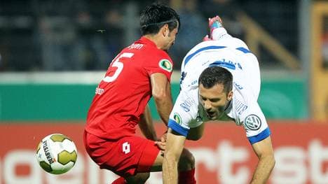 Der FSV Frankfurt nimmt die Hürde Sportfreunde Siegen erst im Elfmeterschießen