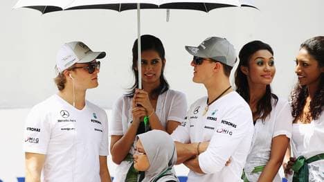 Formel 1: Nico Rosberg vergleicht Michael Schumacher mit Lewis Hamilton, Nico Rosberg (links) und Michael Schumacher fuhren zusammen bei Mercedes