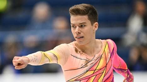 Nikita Starostin erreicht das WM-Kürfinale 