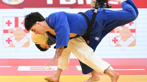Akaki Japaridse (blau) beim Grand Slam in Tiflis