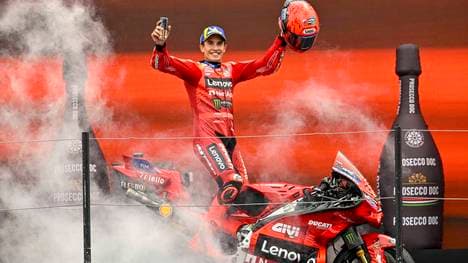 MotoGP-Star Marc Marquez jubelt über sein Rennen in Assen