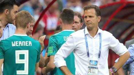 Teammanager Oliver Bierhoff reagierte geschockt auf das Vorrundenaus