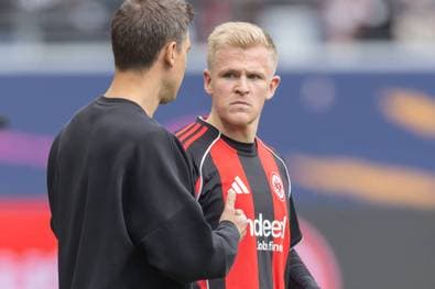 Eintracht-Star Burkardt rechnet ab
