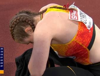 Julia Ulbricht hat sich im Speerwerfen sensationell die Silber-Medaille gesichert und für die wohl größte Überraschung des Abends bei der Leichtathletik-EM gesorgt. Gold gab es für Frederik Ruppert im 3000-Meter-Hürdenlauf.