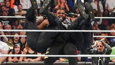 Odyssey Jones (M.) wurde erst vor vier Wochen groß eingeführt - jetzt droht ihm schon wieder das WWE-Aus
