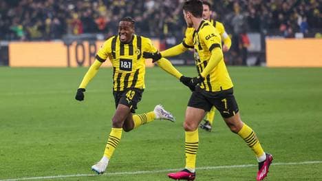 Dortmund schlägt Augsburg knapp
