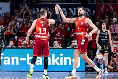 Bayern komplettiert Viertelfinale