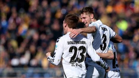 Eintracht Braunschweig v 1. FC Sankt Pauli - 2. Bundesliga
