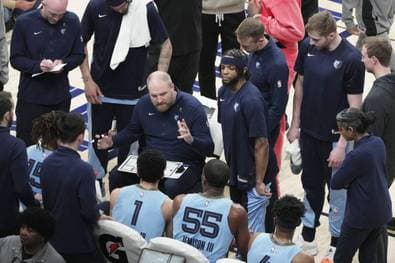 Sanitäter retten NBA-Fans das Leben!