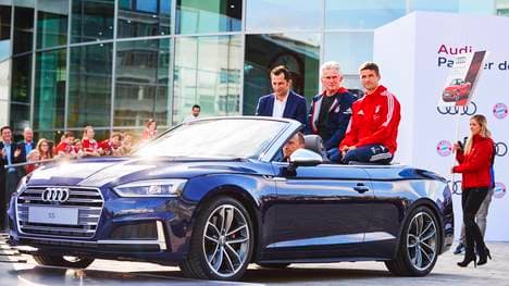 FC Bayern Muenchen New Car Handover