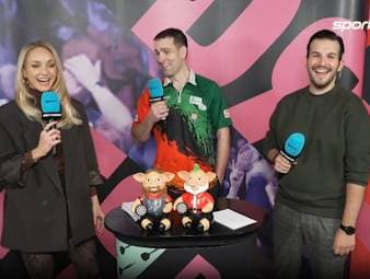 William O'Connor trifft bei der Darts-WM auf Michael van Gerwen. Seine Ansage vor dem Spiel sorgt im SPORT1-Studio für herzhaftes Lachen.