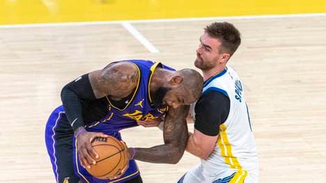 Pat Spencer (r.) spielte einst Lacrosse, nun ist er NBA-Profi und ärgert Superstars wie LeBron James