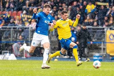 Spitzenreiter rettet Unentschieden