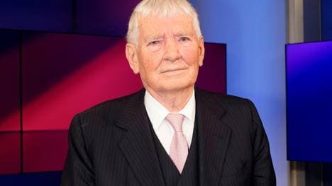 Otto Schily kritisiert den Umgang mit Beckenbauer