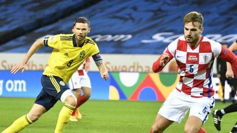 Pongracic (r.) ist positiv getestet worden