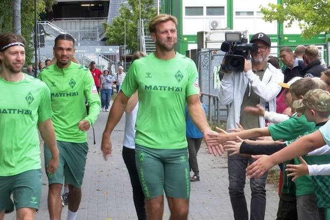 Füllkrug überrascht in Bremen mit neuem Look