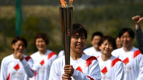 Azusa Iwashimizu war die erste Fackelträgerin