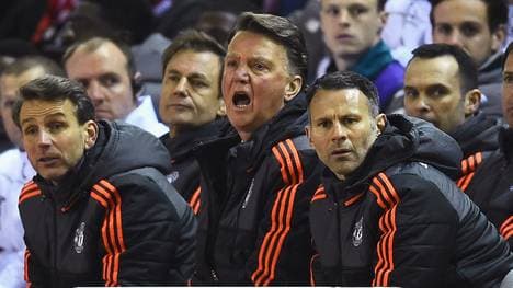 Louis van Gaal (l., mit Co-Trainer Ryan Giggs) ist seit 2014 Trainer von Manchester United