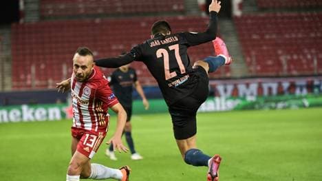 Rafinha (l.) verlässt Piräus nach nur fünf Monaten