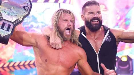 Dolph Ziggler (mit Robert Roode) ist bei WWE neuer NXT Champion