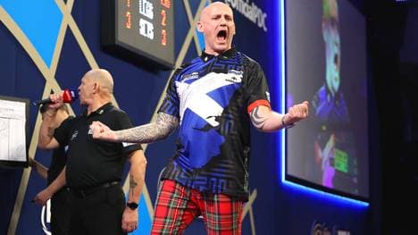 Alan Soutar feierte seinen Sieg bei der Darts-WM gegen Jose de Sousa