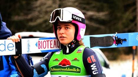 Podest in Schonach: Nathalie Armbruster 