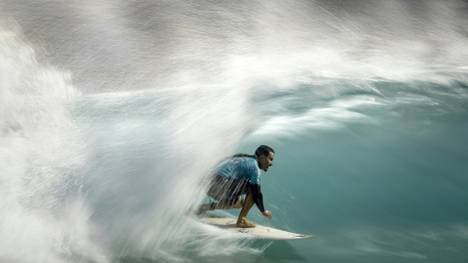 Surfer Italo Ferreira bei einem Wettbewerb in Abu Dhabi