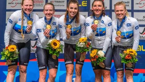 So sehen glückliche Goldmedaillengewinnerinnen aus