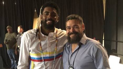 Kyrie Irving ist Sohn einer Sioux-Indianerin
