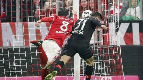 Javi Martinez vs. Kevin Volland