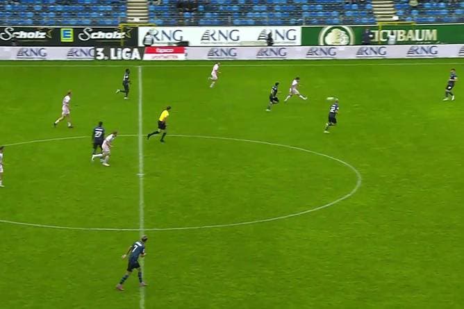 Dieser Sahnepass per Außenrist verändert ein ganzes Spiel