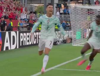 Seit seiner ersten WM-Teilnahme 2006 wartet Cristiano Ronaldo auf ein WM-Tor in einem K.o.-Spiel. Bei seiner sechsten WM ist es im Sechzehntelfinale gegen Kroatien endlich so weit - auch dank dem VAR.