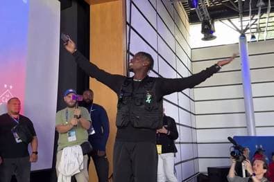 Bei diesem Überraschungsgast rasten Fans aus