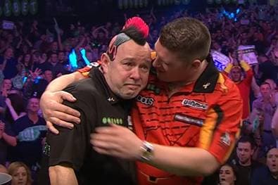 Tod von Bristow: Wright bricht in Tränen aus