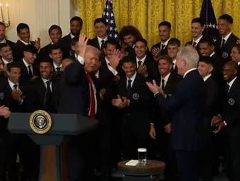 Beim Besuch von Inter Miami im Weißen Haus scherzt US-Präsident Donald Trump über das Aussehen der Spieler.