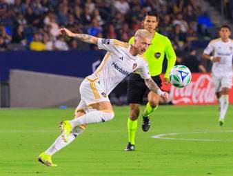 Reus begeistert mit No-Look-Assist