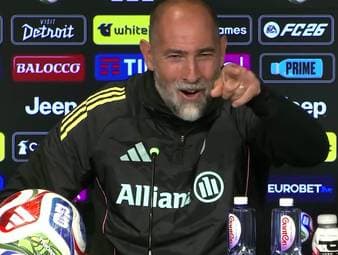 Juventus-Trainer Igor Tudor hat selbst noch mit seinem kroatischen Landsmann Luka Modric zusammengespielt. Vor dem Duell mit Milan hat er nur lobende Worte für den 40-Jährigen parat - und sorgt dann für einen Lacher.