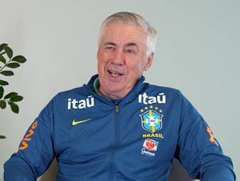 Mit seiner ersten Station als Nationaltrainer will Carlo Ancelotti den lang ersehnten Wunsch der Brasilianer erfüllen, den letzten Triumph bei der WM 2002 endlich zu wiederholen.