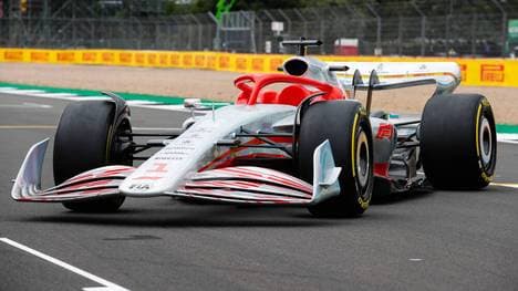 Die Formel 1 zeigt das Auto für die kommende Saison