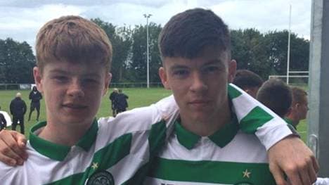 Barry Hepburn (r.) lehnte einen Profivertrag bei Celtic Glasgow ab