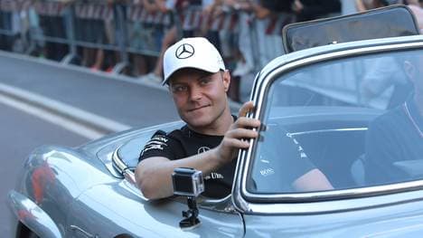 Valtteri Bottas fährt auch 2018 für Mercedes
