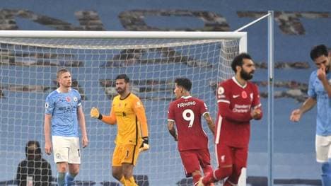 Kevin De Bruyne (l.) schoss gegen Liverpool einen Strafstoß am Tor vorbei