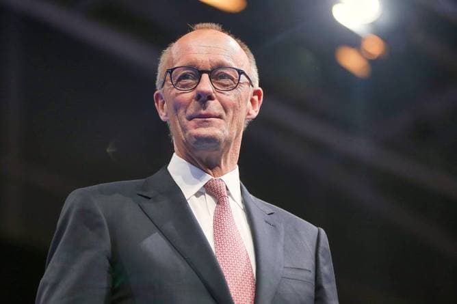 Merz gratuliert DHB-Frauen