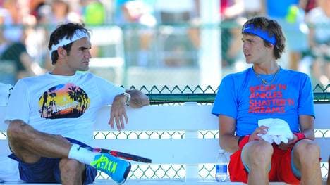 Roger Federer (l.) und Alexander Zverev (r.) bei einer ihrer gemeinsamen Trainingseinheiten