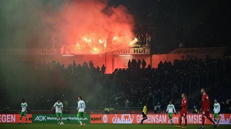 Hannover 96 v VfL Wolfsburg - Bundesliga
