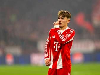 Lennart Karl verzaubert die Bundesliga. Der Aufstieg des Wunderkinds scheint unaufhaltsam. Doch wie sieht die Situation aus, wenn andere Stammkräfte wieder zurückkommen?