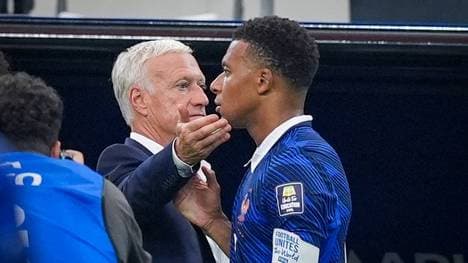 Inniges Verhältnis: Didier Deschamps und Kylian Mbappé 