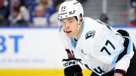 J.J. Peterka im Utah-Trikot