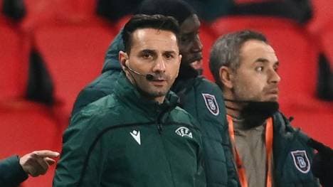 Coltescu als Vierter Offizieller beim Rassismus-Eklat